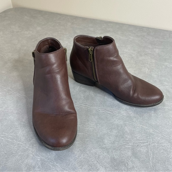 UNIONBAY “Holly” Chestnut Faux Leather Ankle Boots - Picture 1 of 11